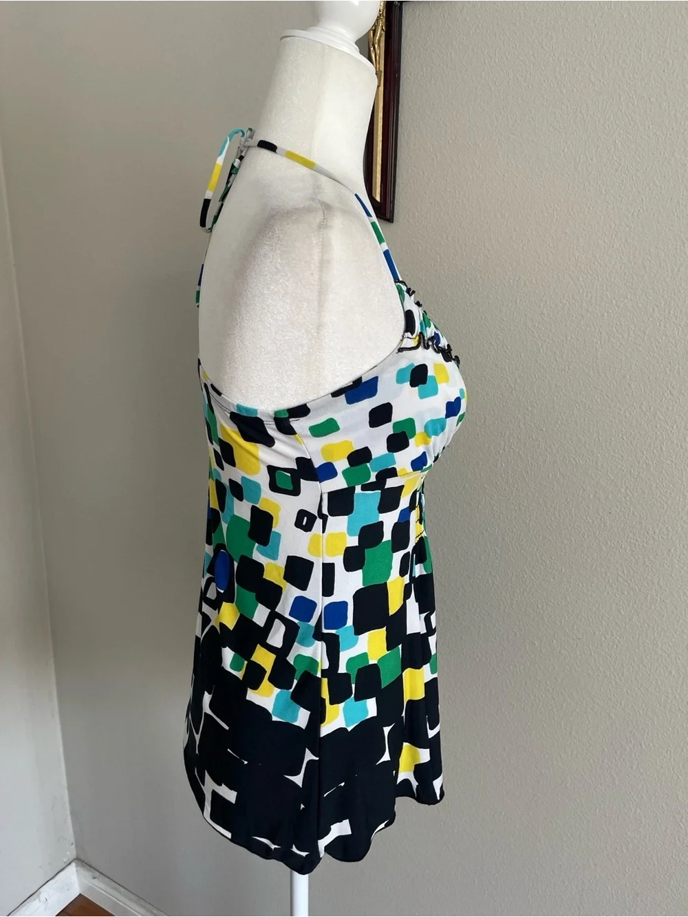 XOXO Women's Multi-Color Ruffled Halter Tank Top - Picture 4 of 6